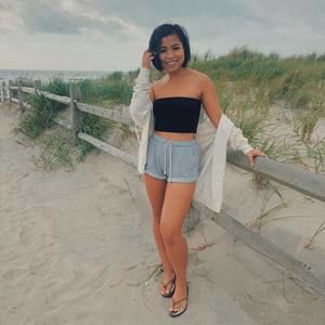 Meet your Posher, Linh